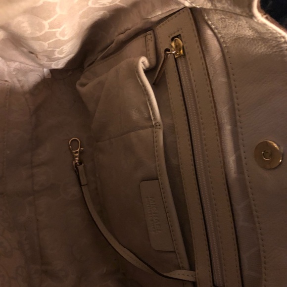 SOLD Michael Kors hobo SOLD - Picture 3 of 3